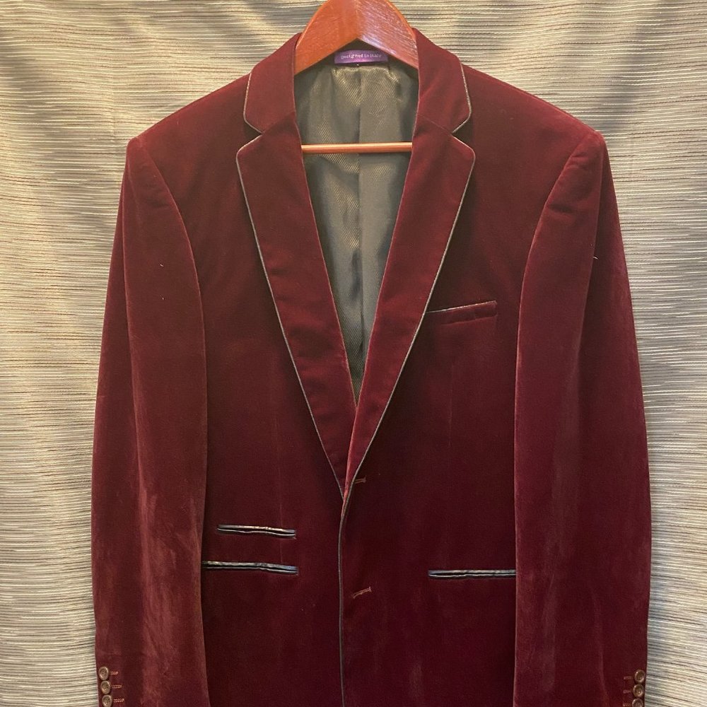 Vinci Maroon Velvet Smoking Jacket / SportCoat